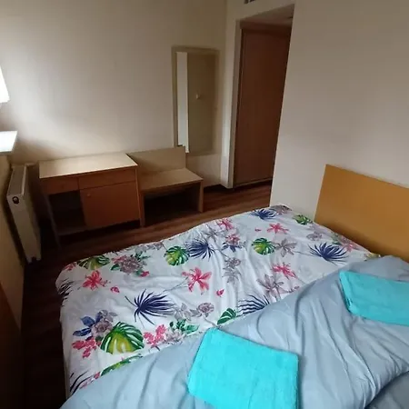 Apartment 10q - Z6 1004 *