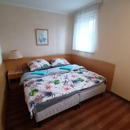 Apartment 10q - Z6 1004 *